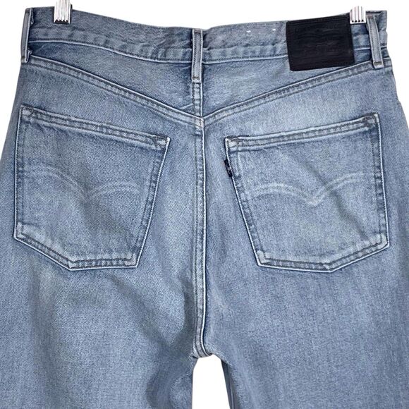 LEVI’S MADE & CRAFTED Barrel Crop Jeans Light Wash High Rise Raw Hem Size 28 - Picture 9 of 16